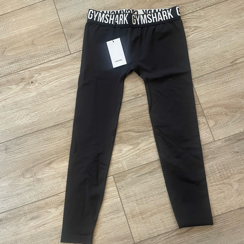 Gymshark Women’s Cropped Black Leggings